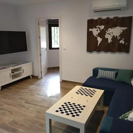 Bonito Piso Recien Reformado Con Zona De Parking