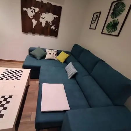 Bonito Piso Recien Reformado Con Zona De Parking