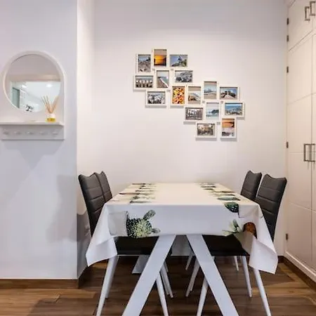 Bonito Piso Recien Reformado Con Zona De Parking Almuñécar